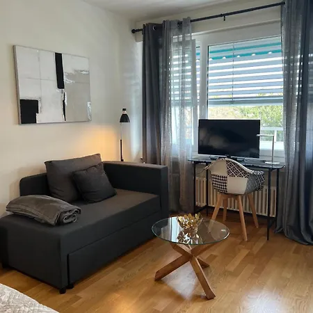 Апартаменты Charming Near The Geneva