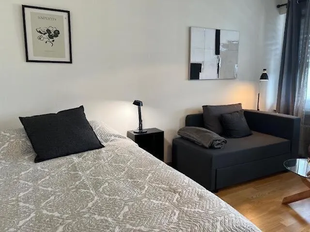 Charming Near The Geneva דירה